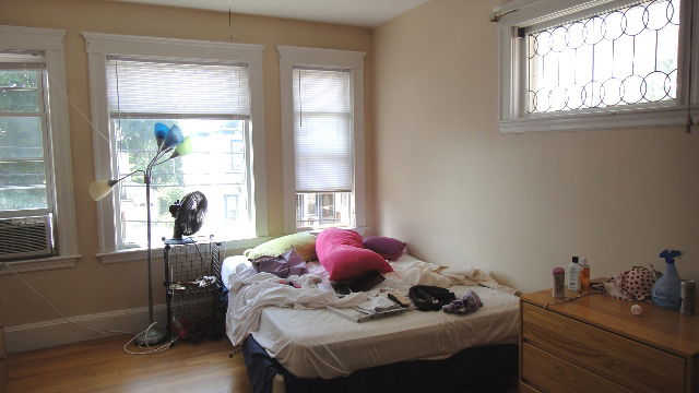 142 W Adams St image