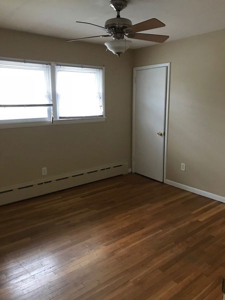 Luxurious 4-Bedroom Student House Near SHU Campus  - photo 10