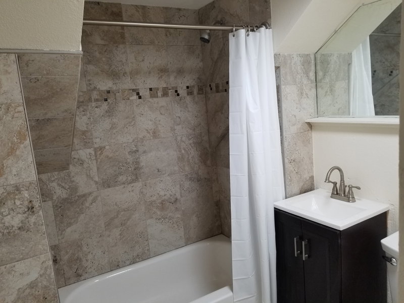 28 Lancaster St. #3R (Near WPI) Heat included image